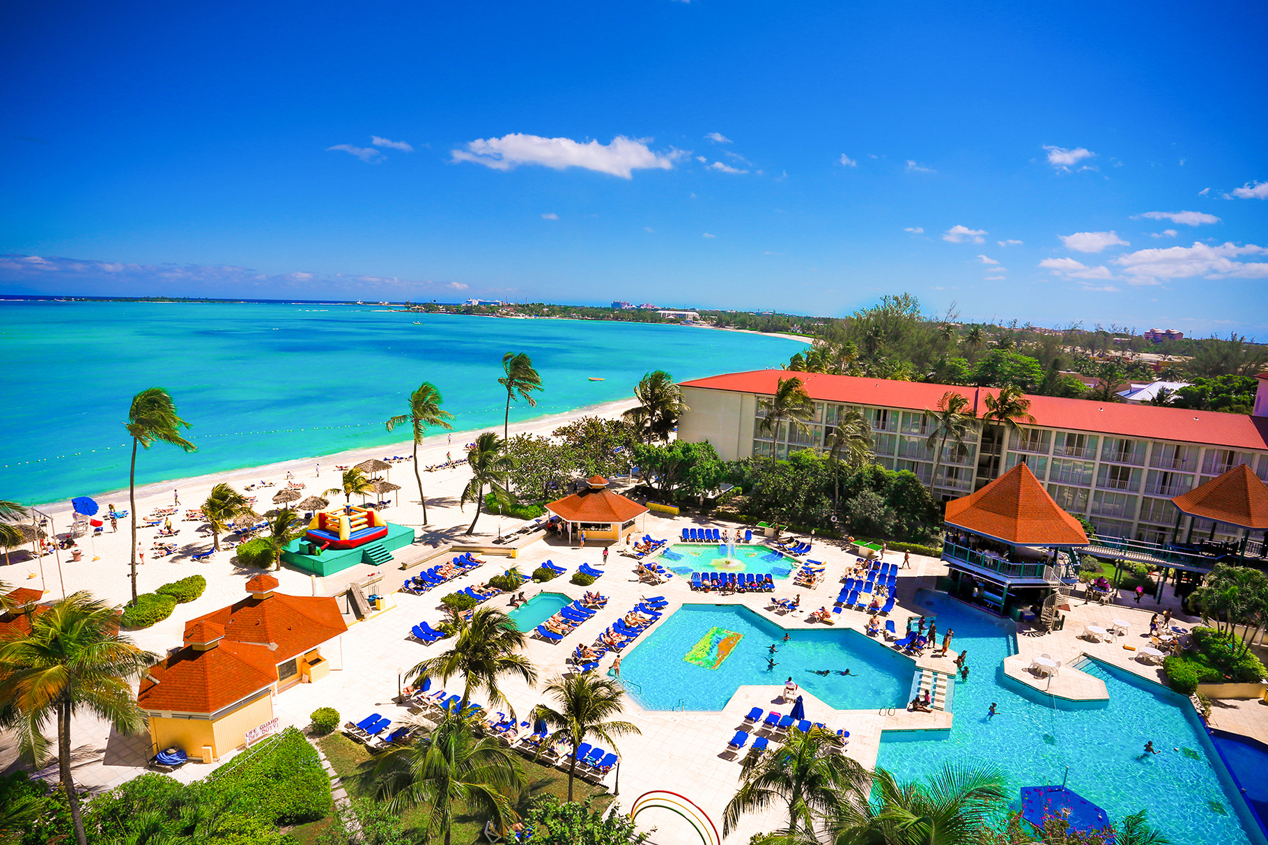 Read more about the article Breezes Bahamas